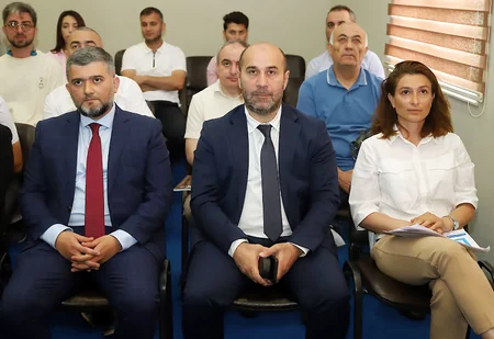 AFFA klublara lisenziyalar təqdim edib