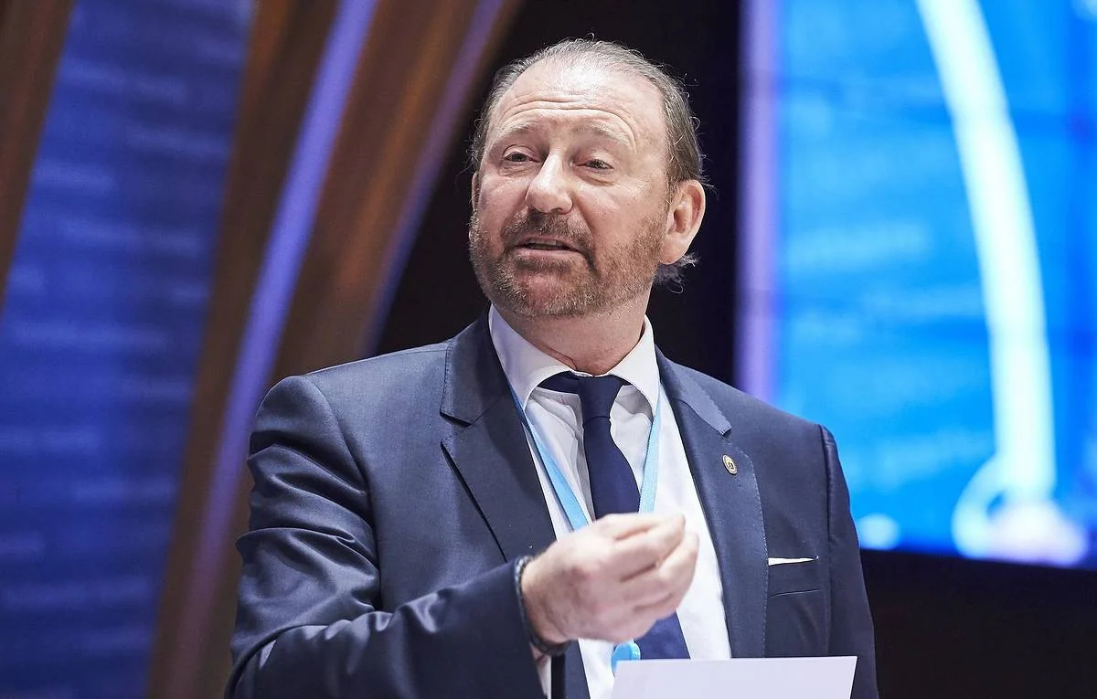 Belçikalı senator yenidən AŞPA-nın prezidenti seçilib