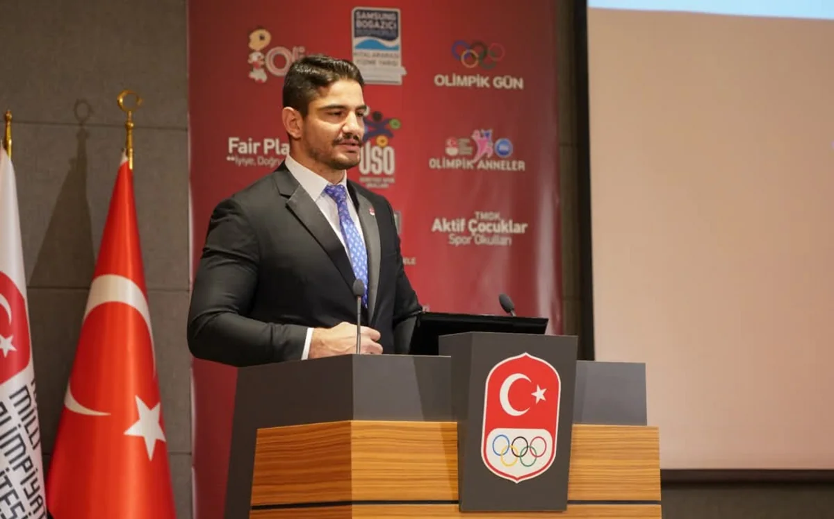 Olimpiya çempionu Türkiyə Güləş Federasiyasının prezidenti seçilib