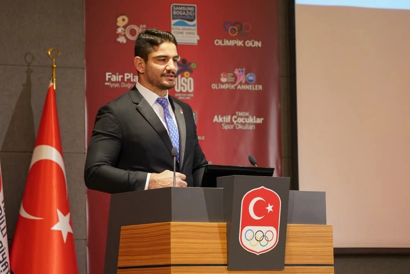 Olimpiya çempionu Türkiyə Güləş Federasiyasının prezidenti seçilib