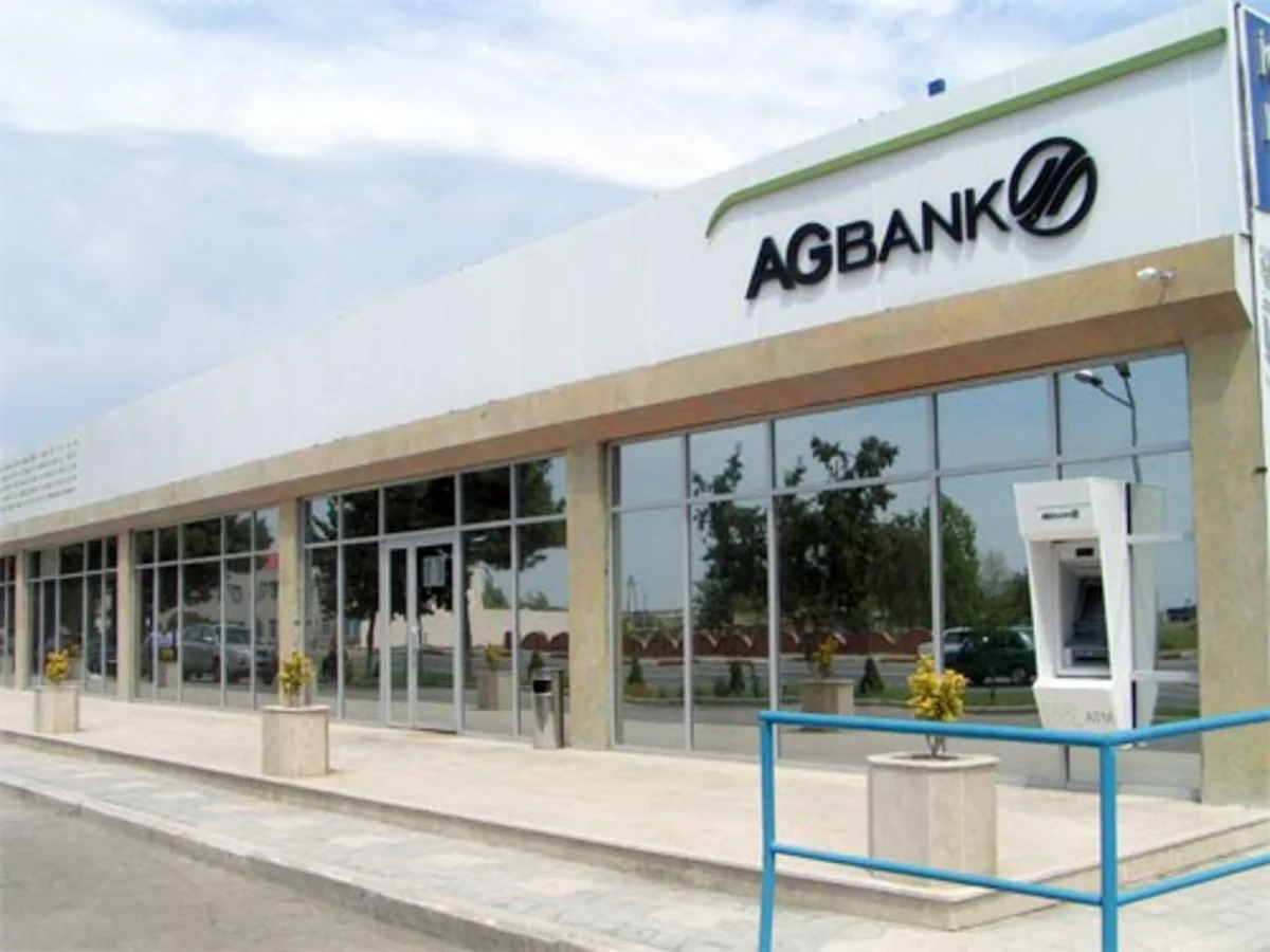 ​AGBank Bakıda iki filialını bağlayır
