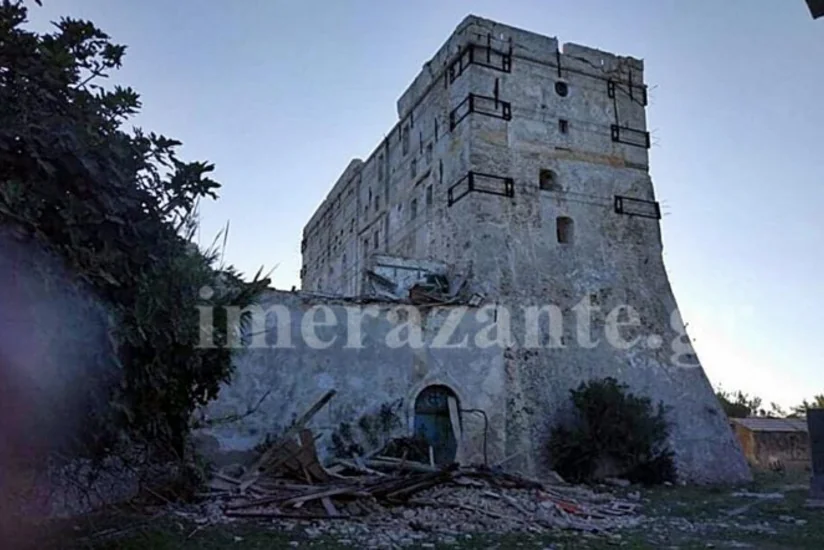 Yunanıstanda zəlzələ nəticəsində kilsə dağılıb