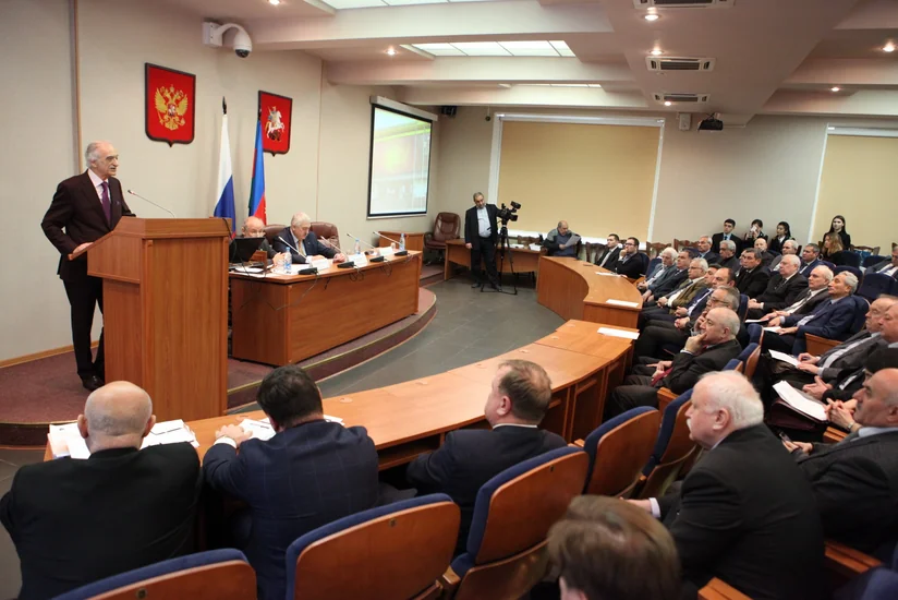 В России для студентов могут учредить стипендию Азада Мирзаджанзаде - ВИДЕО
