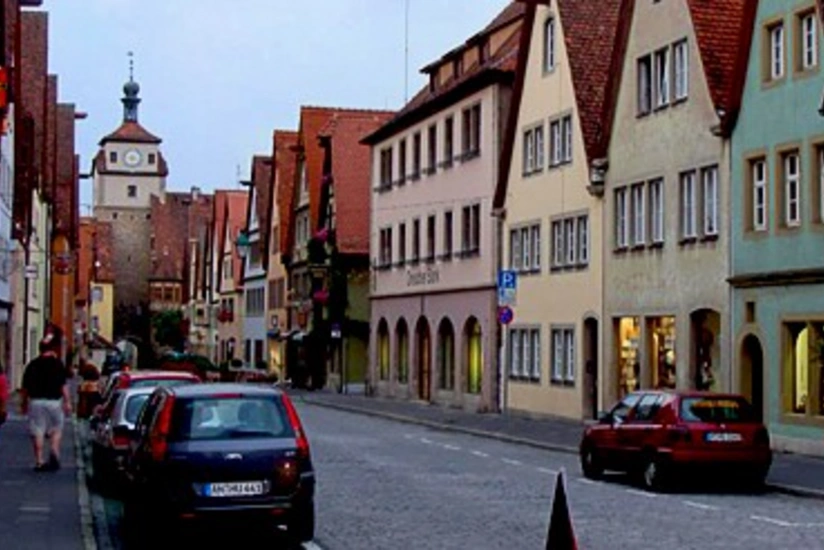 Unknown attacks passers-by in Hamburg, three wounded