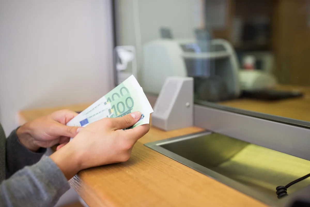 Money transfers from Azerbaijan to Georgia decline  