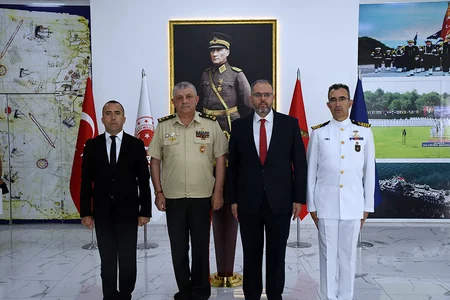 Milli Müdafiə Universitetinin rektoru Türkiyədə təhsil alan azərbaycanlı kursantlarla görüşüb