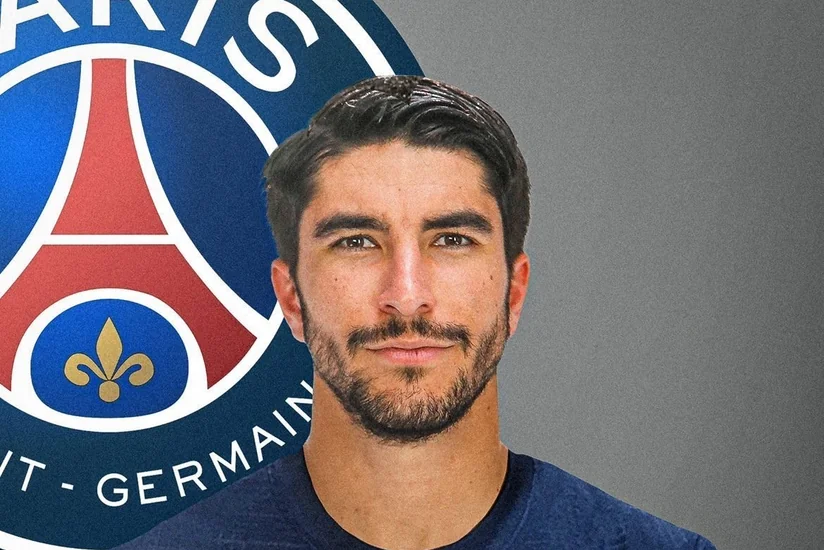 İspaniyalı futbolçu PSJ ilə müqavilə bağlamaq üçün Fransaya gedib