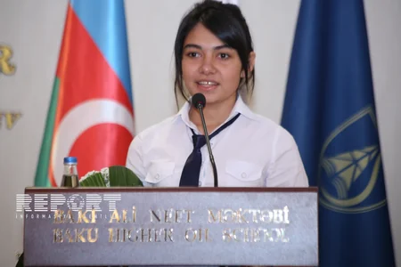 Bakı Ali Neft Məktəbində 2015-2016-cı tədris ilinin başlanması münasibətilə tədbir keçirilib