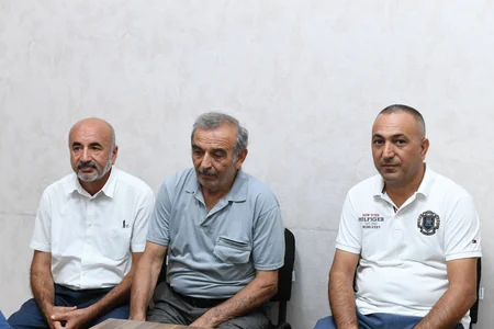 Rövşən Rzayev vətəndaş qəbulu keçirib