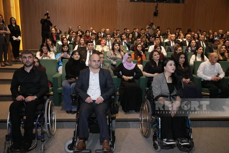 10 nəfər əlilliyi olan istedadlı şəxsə sertifikatlar təqdim olunub