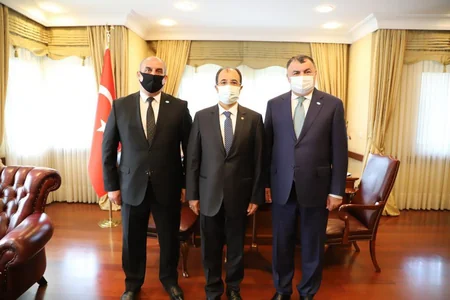 Dünya Axıska Türkləri Birliyinin sədri Türkiyənin Azərbaycandakı səfiri ilə görüşüb