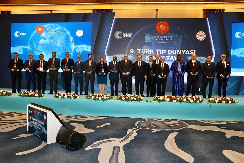 Глава Минздрава Азербайджана принимает участие на IX Всемирном тюркском медицинском конгрессе в Стамбуле