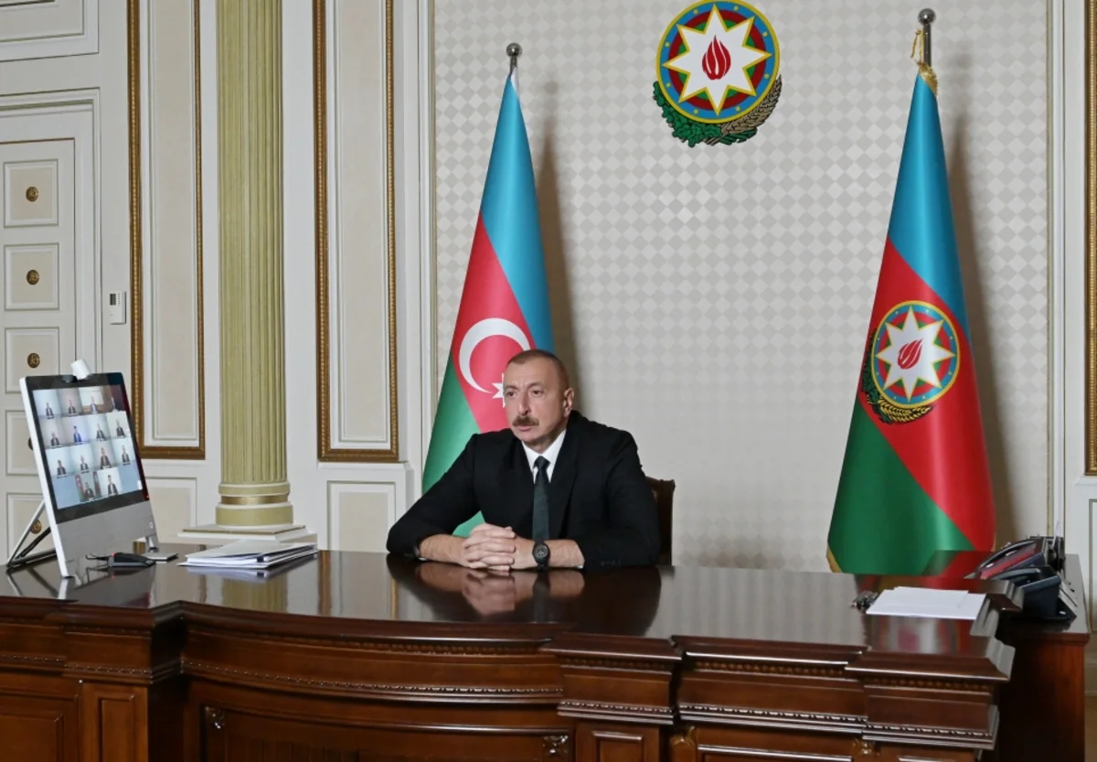 İlham Əliyev bəzi qurumların fəaliyyətini tənqid etdi