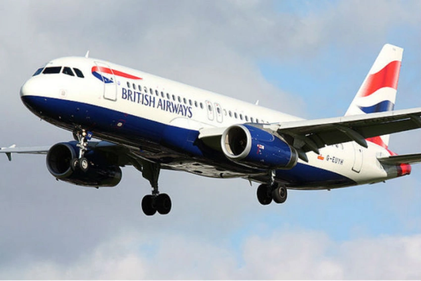 Britaniya şirkətinə məxsus təyyarənin göyərtəsində yaranan tüstülənmə nəticəsində 25 nəfər xəsarət alıb
