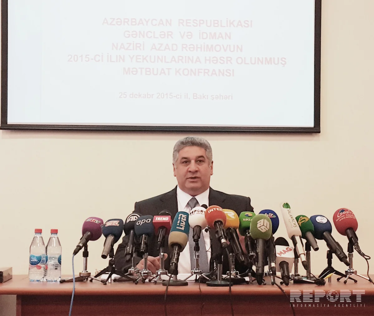 Azad Rəhimov gənclərlə iş sahəsində görülmüş işlərdən danışıb