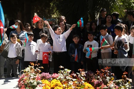 Gəncədə məşhur bəstəkarın adına park salınıb