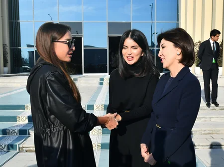Mehriban Aliyeva views 'Illusions of Time' exhibition in Samarkand