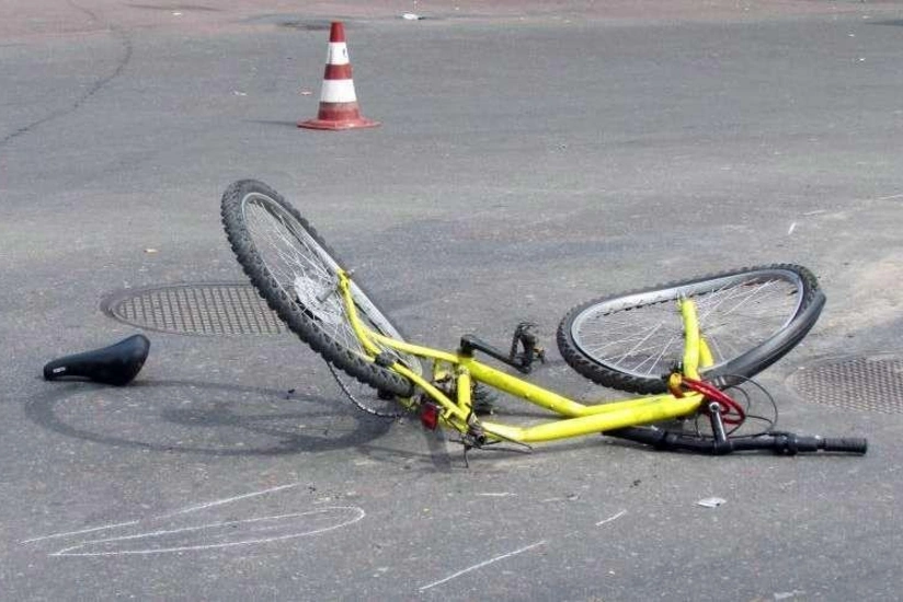 Bakıda avtomobil 10 yaşlı velosipedçini vurub