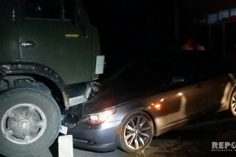 Bərdədə yük maşını sürücüsünün yatması nəticəsində qəza baş verib - FOTO