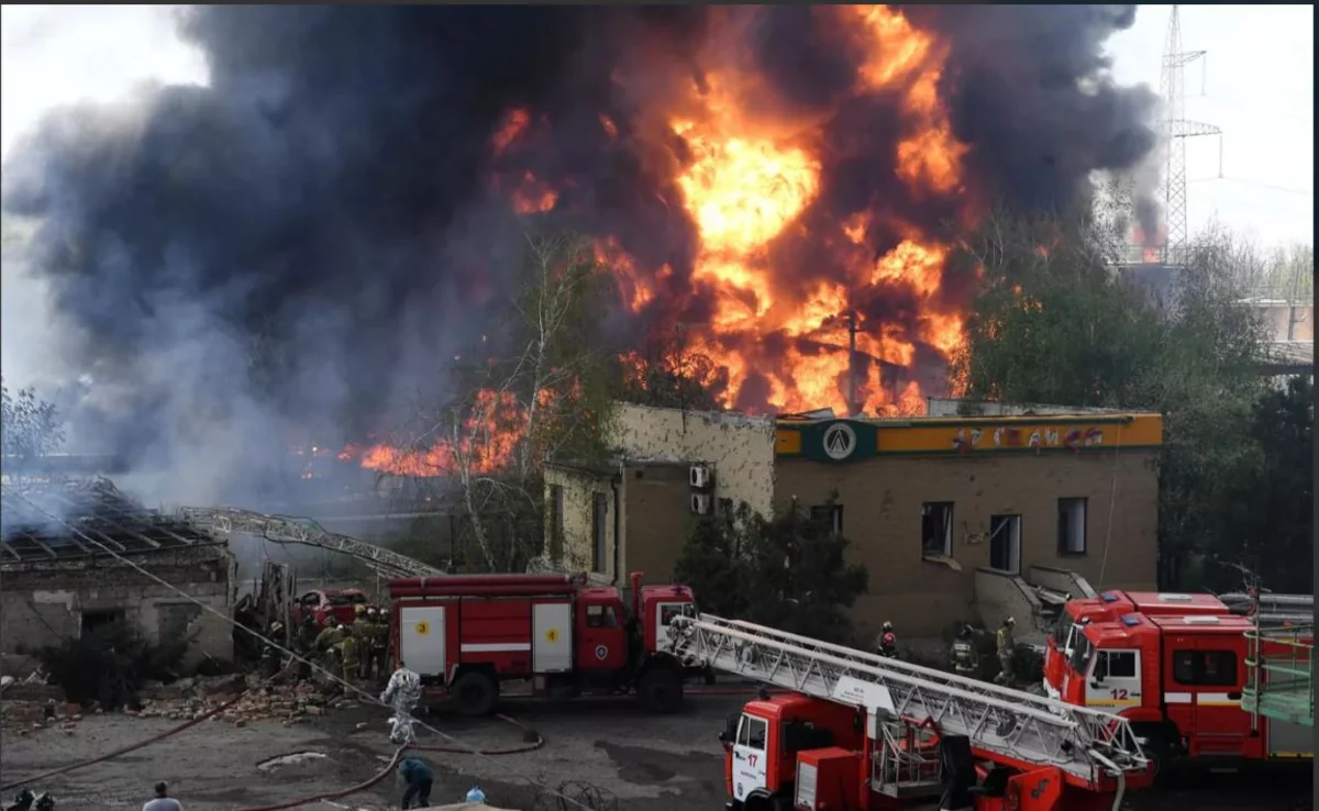 Fire breaks out at oil depot in Donetsk