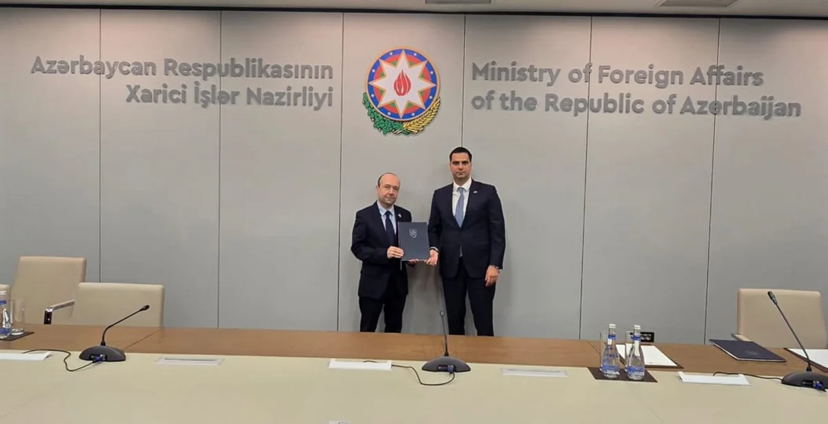 Slovakiya səfiri etimadnaməsinin surətini Azərbaycan XİN-ə təqdim edib