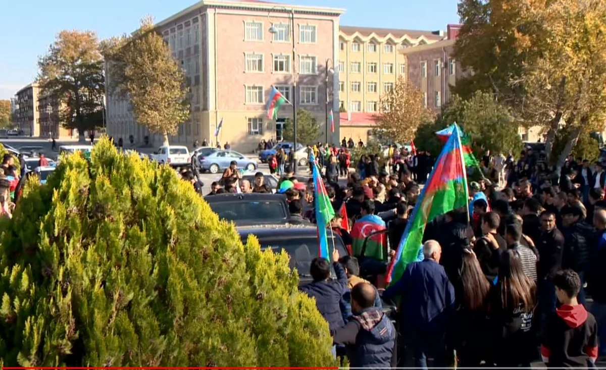 Naxçıvanda Zəfər yürüşü keçirilib, Kəngərlidə Bayraq Meydanı istifadəyə verilib