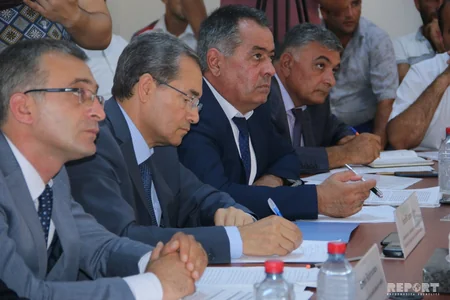 “Aqrolizinq” ASC-nin rəhbərliyi Şəmkirdə kəndli və fermerlərlə görüş keçirib