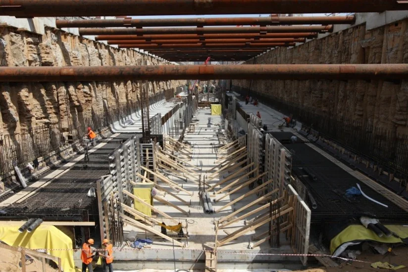 В Тегеране при строительстве линии метро произошло обрушение