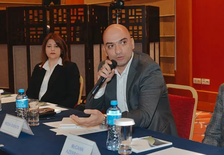 Televiziyalarda reklam qanunvericiliyinə riayət olunması vəziyyəti müzakirə edilib