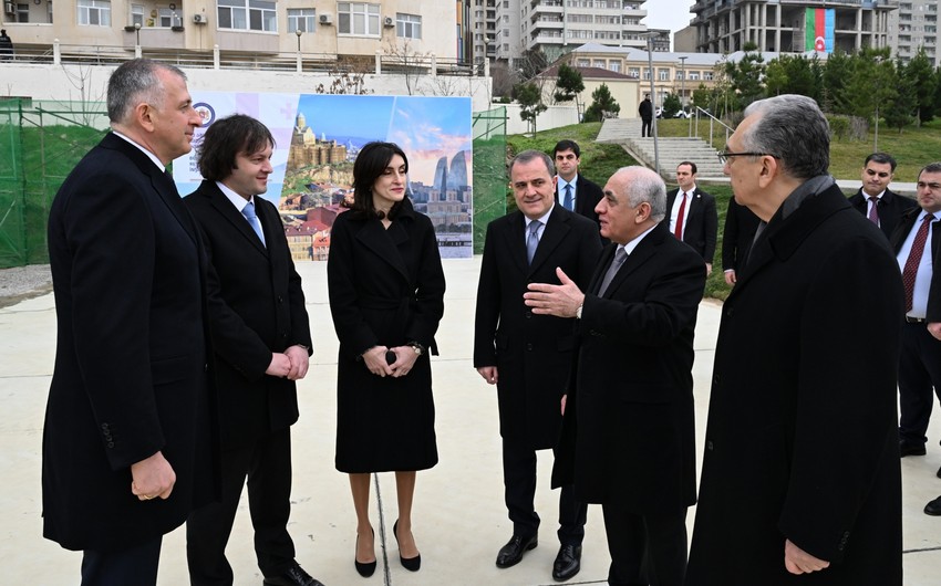 Əli Əsədov və İrakli Kobaxidze Gürcüstanın Azərbaycandakı yeni səfirliyi üçün ayrılan torpaq sahəsinə baxış keçiriblər 