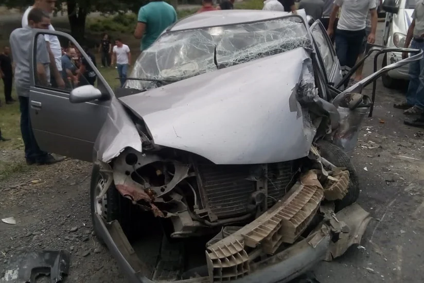 В Огузе столкнулись два автомобиля, 7 получили ранения - ФОТО
