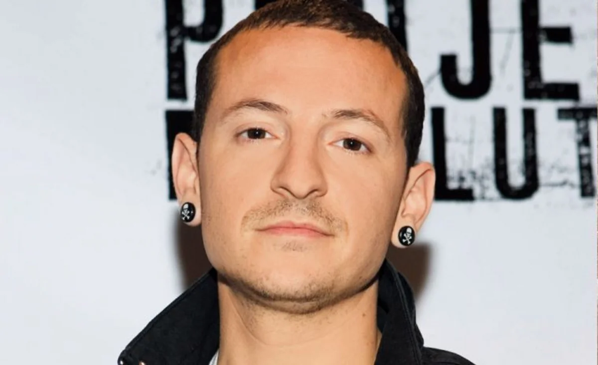 Linkin Park rok qrupunun lideri intihar edib
