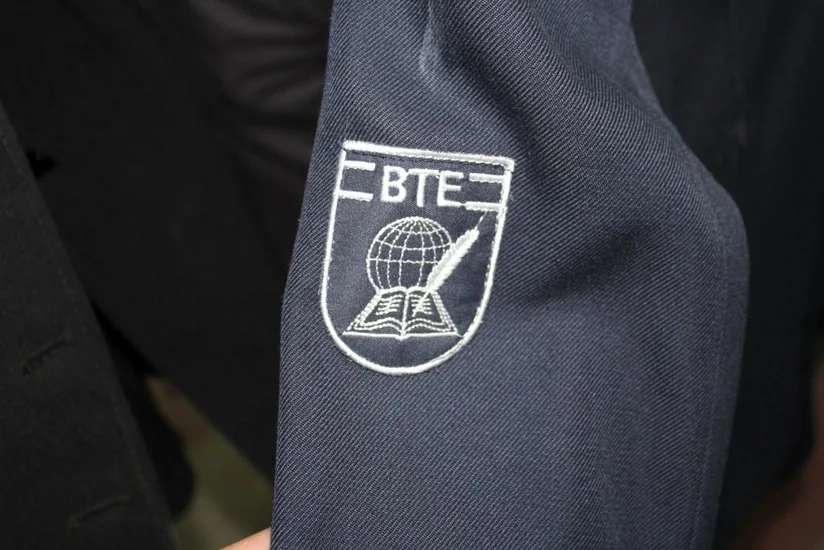 ​Bakıda saxta məktəbli formaları istehsal edən müəssisə aşkarlanıb - FOTO