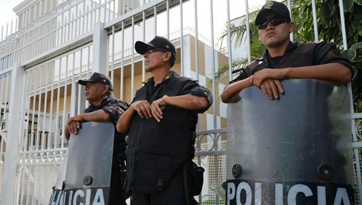 Peruda 4 polis öldürülüb