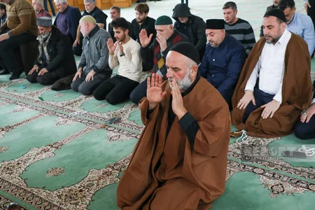 Prayers read in Azerbaijani mosques for plane crash victims