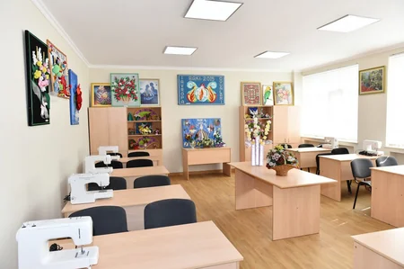 President Ilham Aliyev views the secondary school No 201 in Nizami district after major overhaul