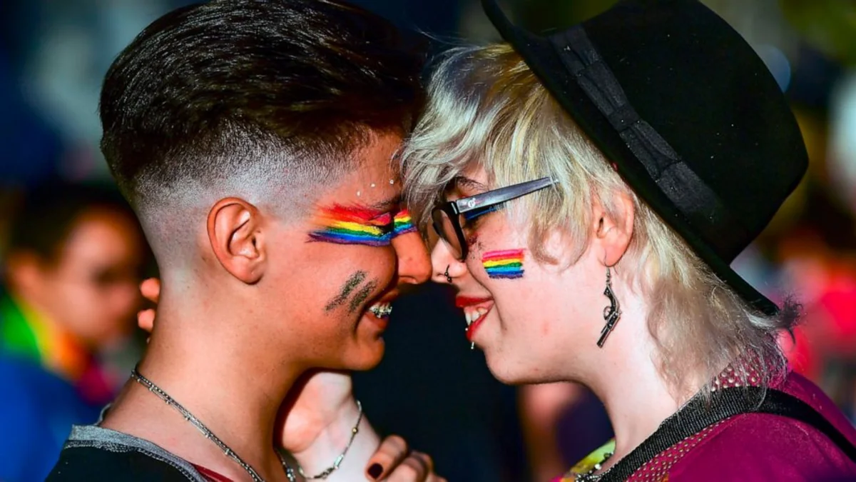 Pentaqon transgenderlərin orduda xidmətinə yenidən icazə verdi