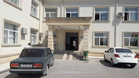 Uşağın əli ətçəkən maşında qaldı, 4 barmağı kəsildi