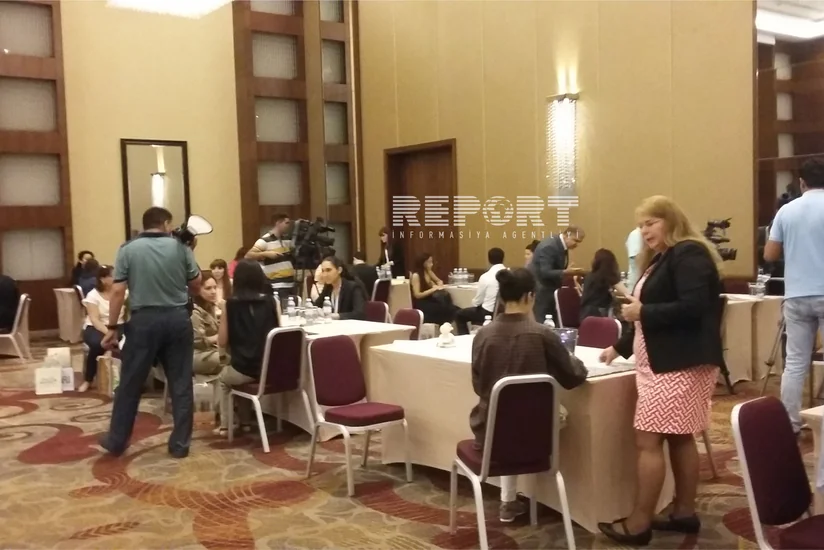 ​Bakıda BƏƏ-nin turizm imkanlarına həsr olunan sərgi açılıb