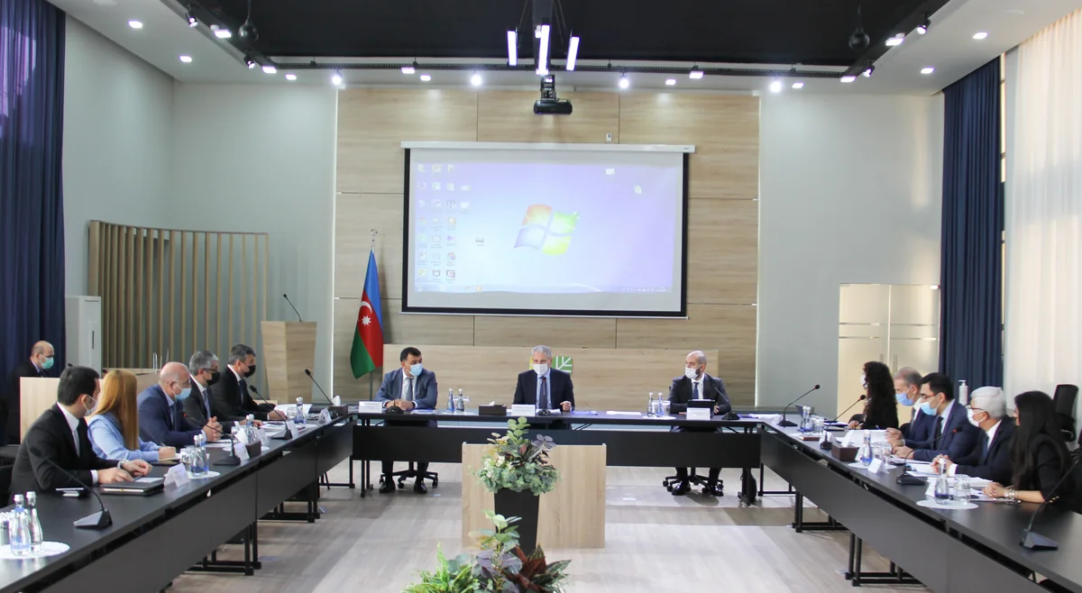 “Təmiz Şəhər”in Müşahidə Şurasının yeni tərkibdə ilk iclası keçirilib