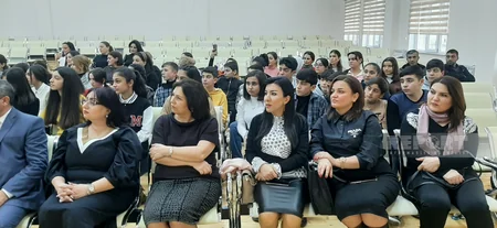 Gəncədə aztəminatlı icmalar üçün ingilis dili proqramının açılışı olub