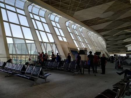 Azərbaycan millisi Uelslə matç üçün Kardiffə yola düşüb