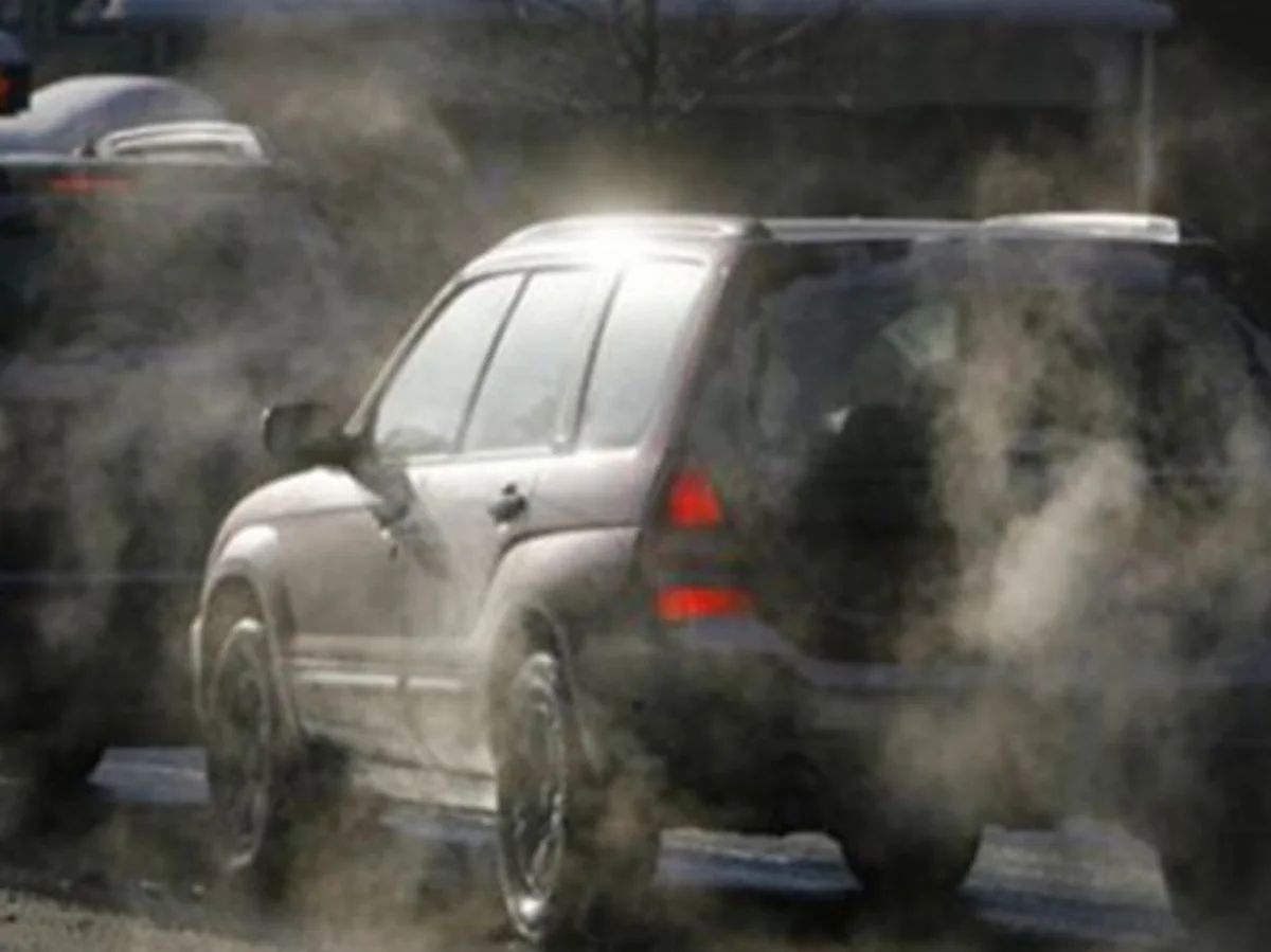 Bakının bir sıra prospektlərində avtomobillərin sıxlığı yaranıb