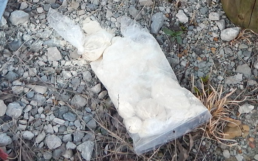 Bakıda yarımtikilidə gizlədilən 1 kq 510 qram heroin aşkarlanaraq götürülüb
