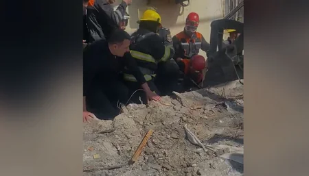 Bərdədə dağıntı altında qalan qadın xilas olunub, bina sakinləri təxliyə edilib - VİDEO - YENİLƏNİB