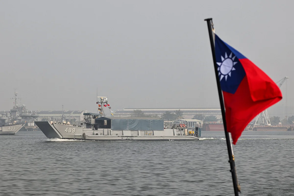 Taiwan spots 5 Chinese warships, 26 aircraft in its vicinity