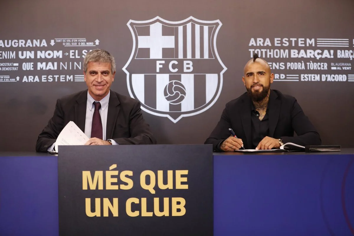 Barselona çilili futbolçu ilə 3 illik müqavilə imzalayıb