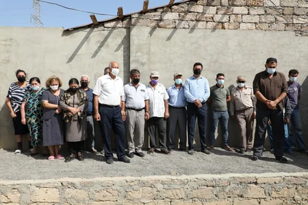 “Azəriqaz” rəhbərliyi sürüşmə zonasından köçürülən vətəndaşların müraciətlərini dinləyib