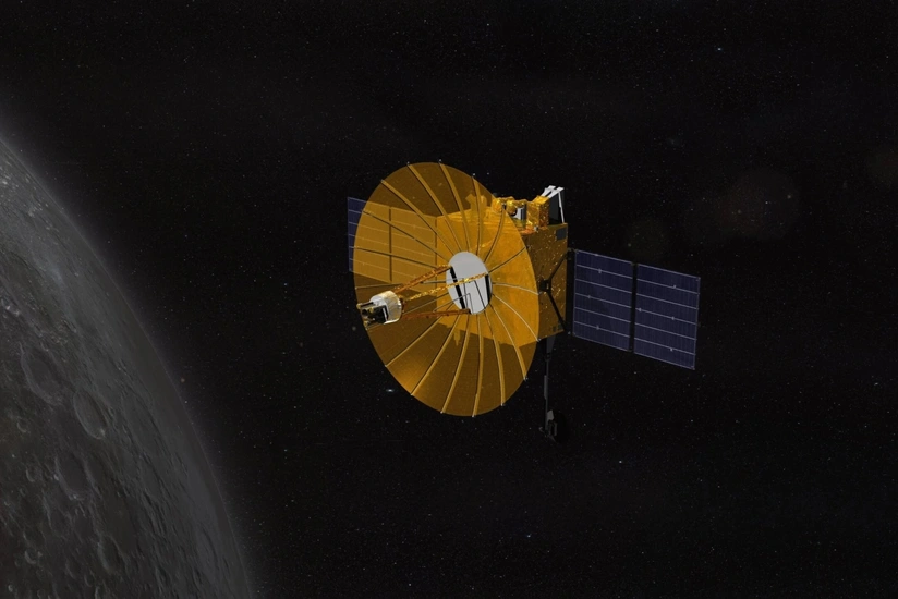 Çinin kosmik aparatı Ayın əks tərəfinə enib