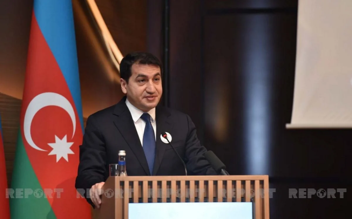 Hikmət Hacıyev Azərbaycanın Ukraynaya humanitar yardımından danışıb